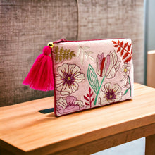 Load image into Gallery viewer, Posy Light Pink Purse