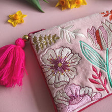 Load image into Gallery viewer, Posy Light Pink Purse