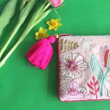 Load image into Gallery viewer, Posy Light Pink Purse