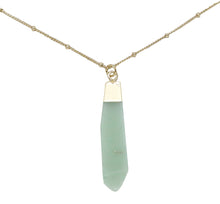 Load image into Gallery viewer, AVENTURINE & GOLD PENDANT NECKLACE