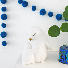 Load image into Gallery viewer, Led Rechargeable Penguin Light