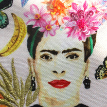 Load image into Gallery viewer, Frida Kahlo Fruit snyrtitaska