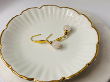 Load image into Gallery viewer, Rósa Quarts með krók "ByMe"