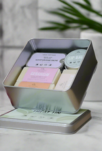 Load image into Gallery viewer, Ferðasett í dós - Eco Treat Tin frá Cosy Cottaage

