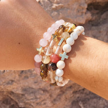 Load image into Gallery viewer, CHERRY QUARTZ &amp; GOLD ELASTIC BRACELET
