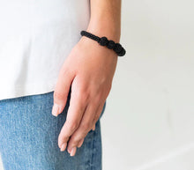 Load image into Gallery viewer, Globe Bracelet svart (S-M)
