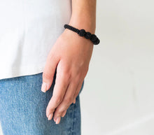 Load image into Gallery viewer, Roll-On® Globe Black (S-M)
