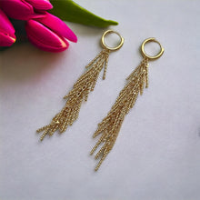 Load image into Gallery viewer, Tassel Threader Earring Gold
