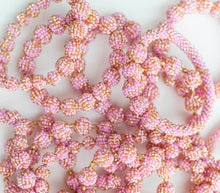 Load image into Gallery viewer, Roll-On® Globe Hibiscus (S-M)
